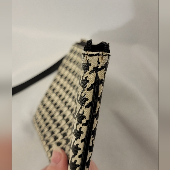 Lauren Ralph Lauren Black & White Houndstooth Wristlet
